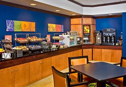 Fairfield Inn & Suites Redding Ristorante foto